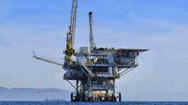 Offshore-rig-at-sea